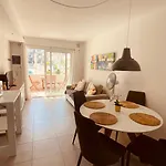 Rising Sun- Bright 1br With Pool & Terrace, Steps From Appartement