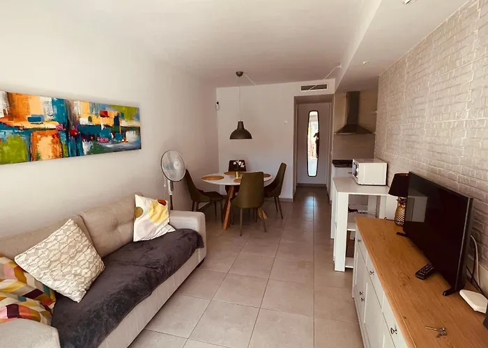 Rising Sun- Bright 1br With Pool & Terrace, Steps From 코라레호