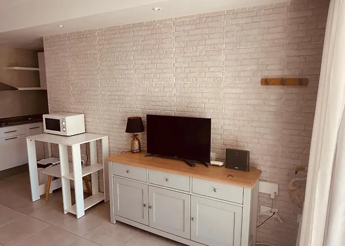 아파트 Rising Sun- Bright 1br With Pool & Terrace, Steps From 코라레호